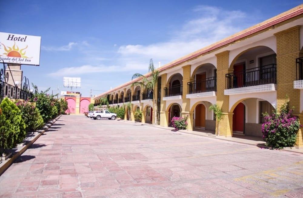 Hotel Posada Del Sol Inn Торреон Экстерьер фото