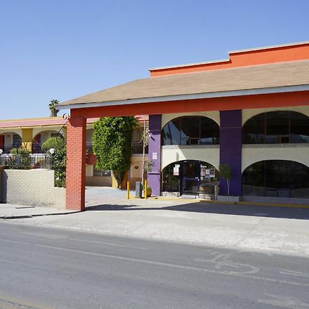 Hotel Posada Del Sol Inn Торреон Экстерьер фото