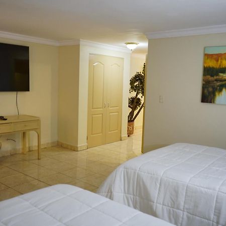 Hotel Posada Del Sol Inn Торреон Экстерьер фото