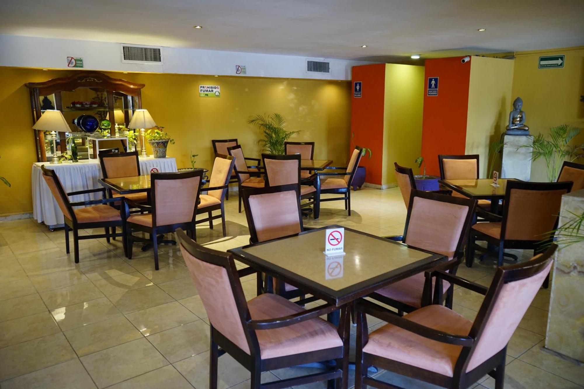 Hotel Posada Del Sol Inn Торреон Экстерьер фото