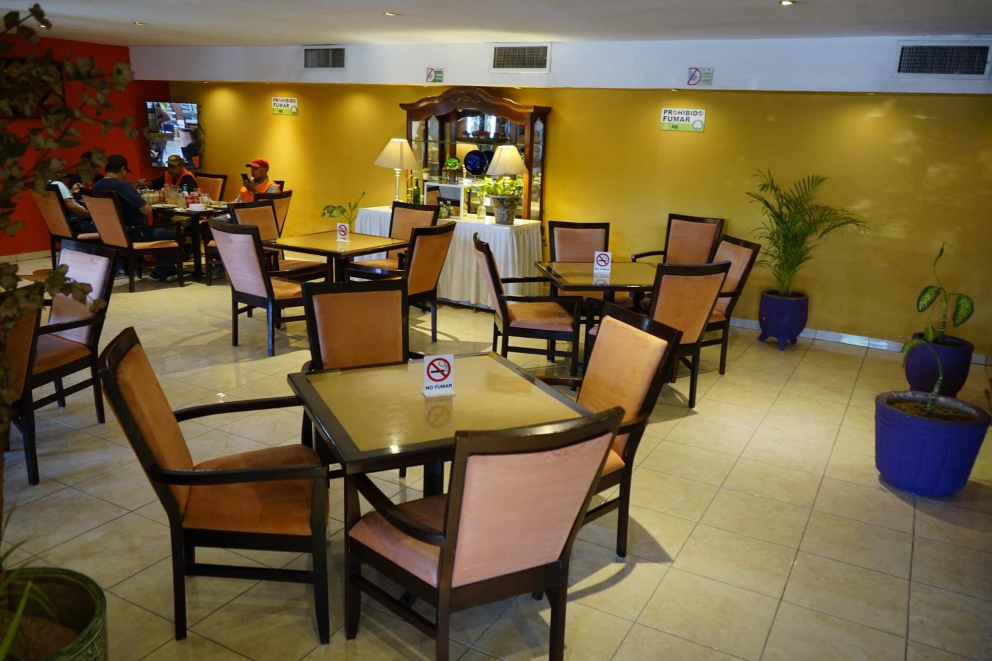 Hotel Posada Del Sol Inn Торреон Экстерьер фото