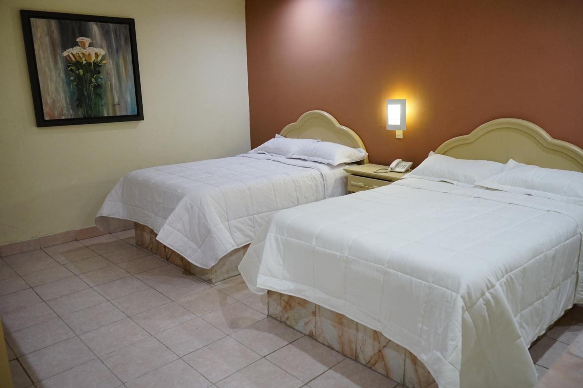 Hotel Posada Del Sol Inn Торреон Экстерьер фото