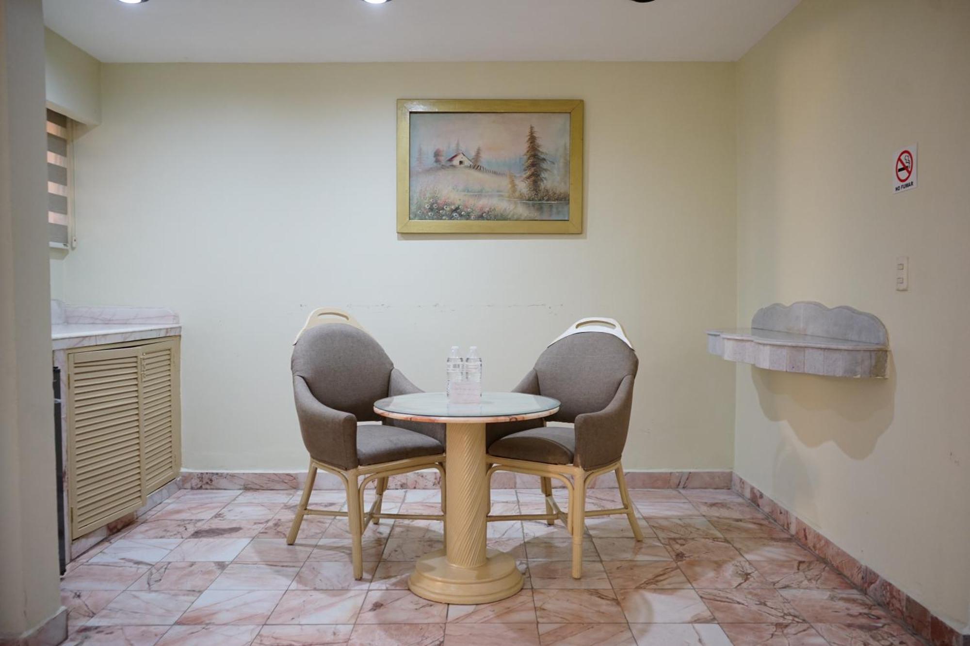 Hotel Posada Del Sol Inn Торреон Экстерьер фото