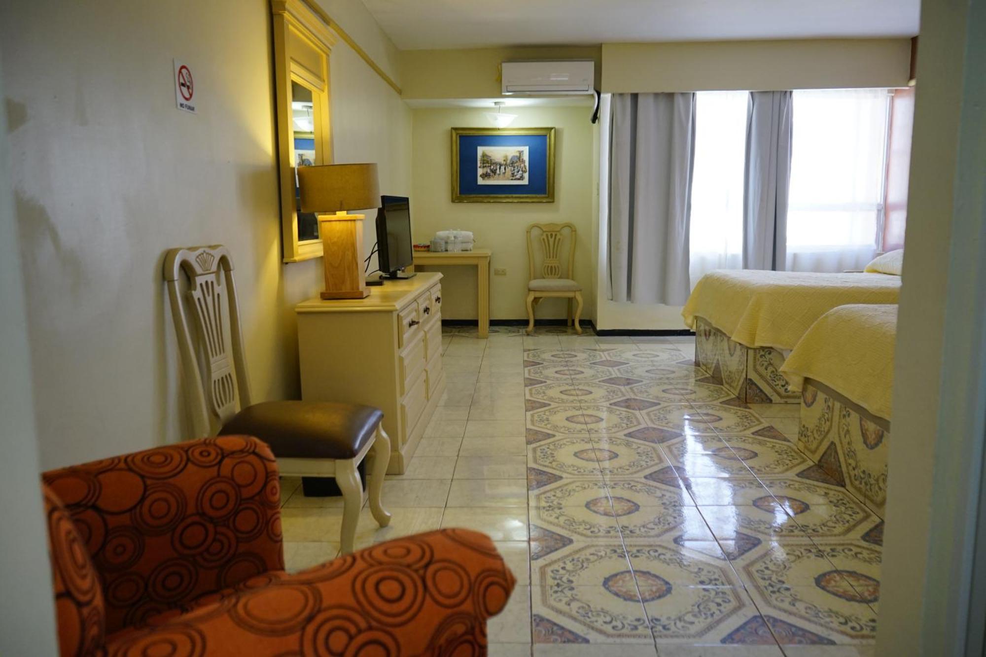 Hotel Posada Del Sol Inn Торреон Экстерьер фото