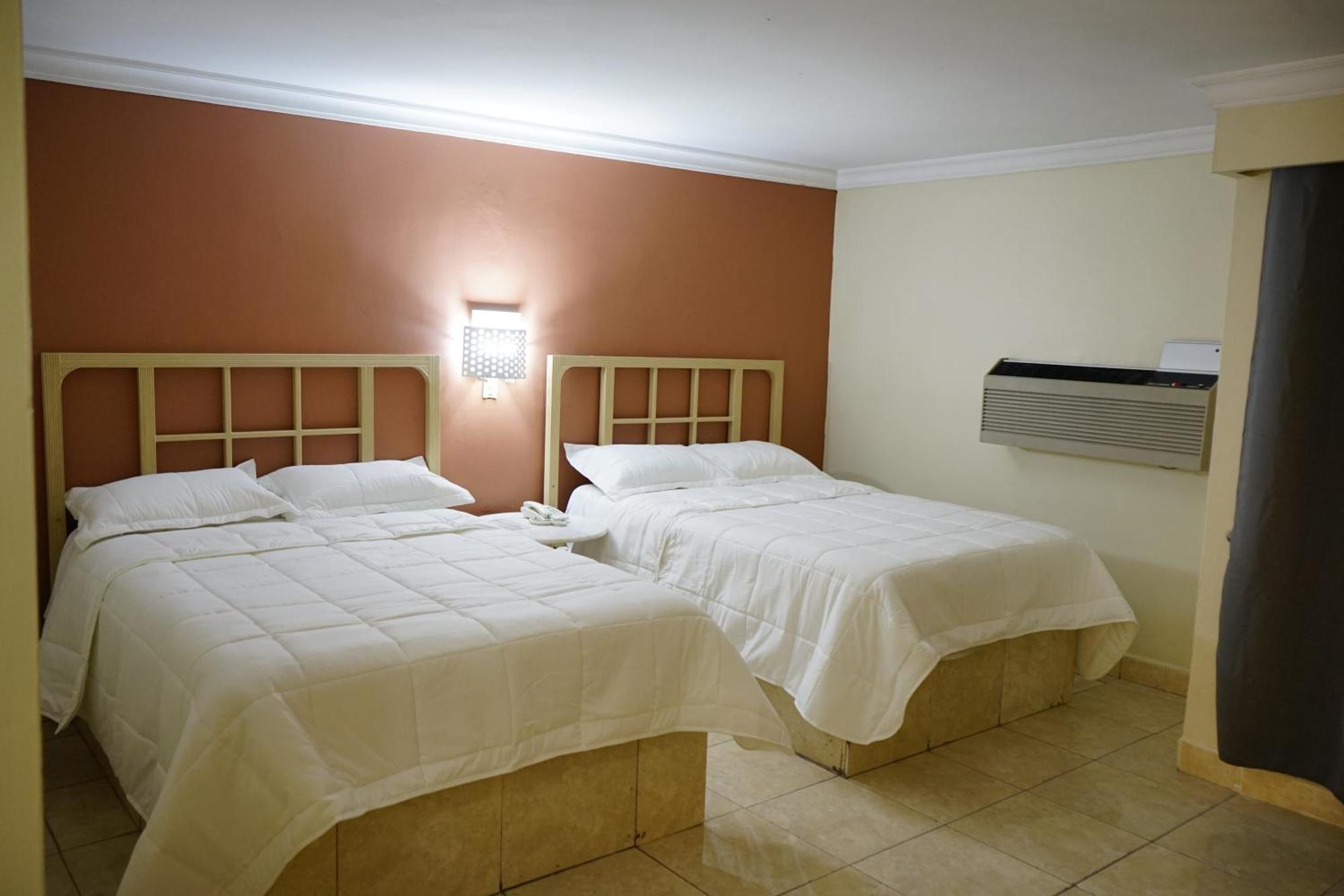 Hotel Posada Del Sol Inn Торреон Экстерьер фото