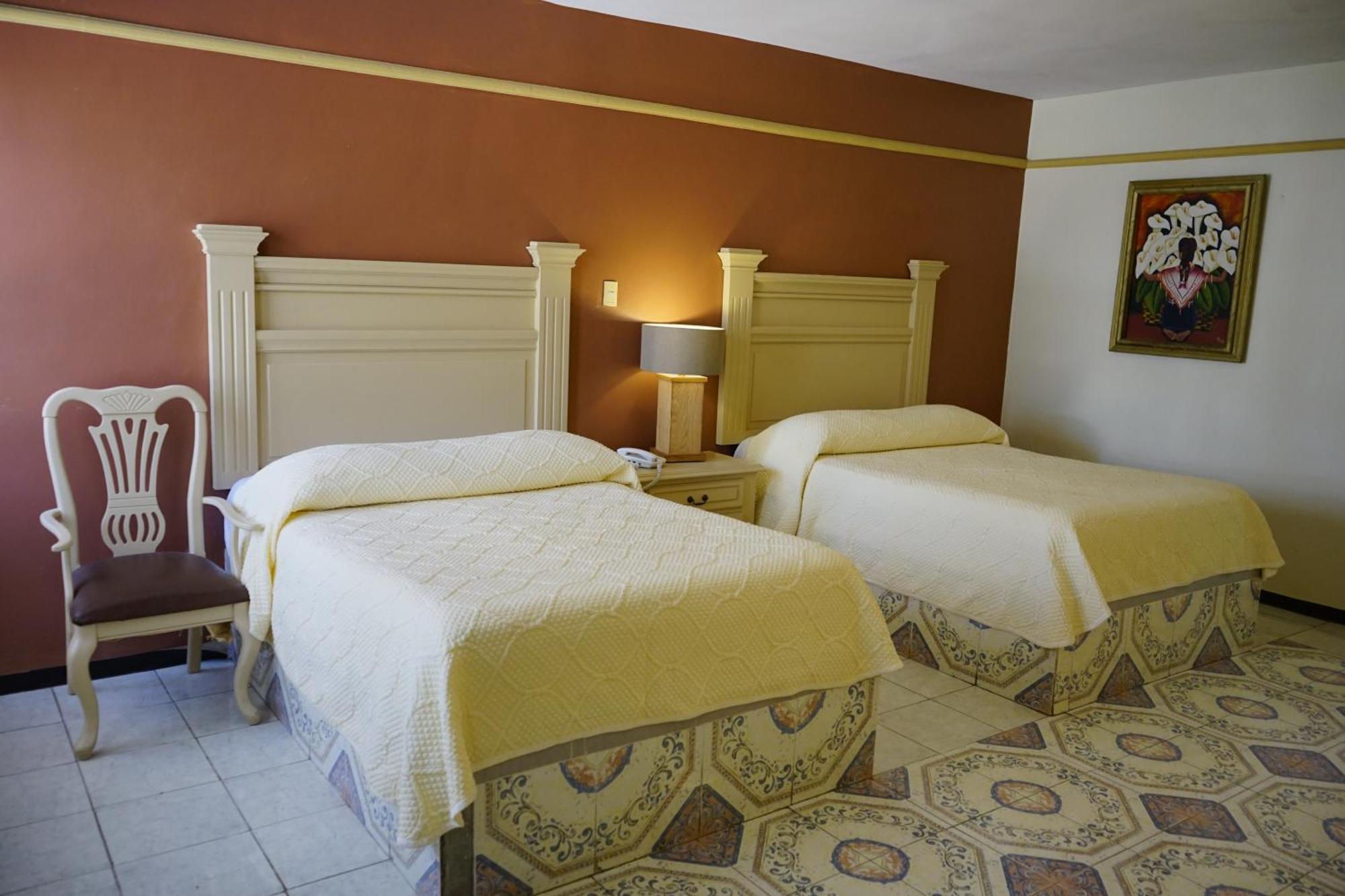 Hotel Posada Del Sol Inn Торреон Экстерьер фото