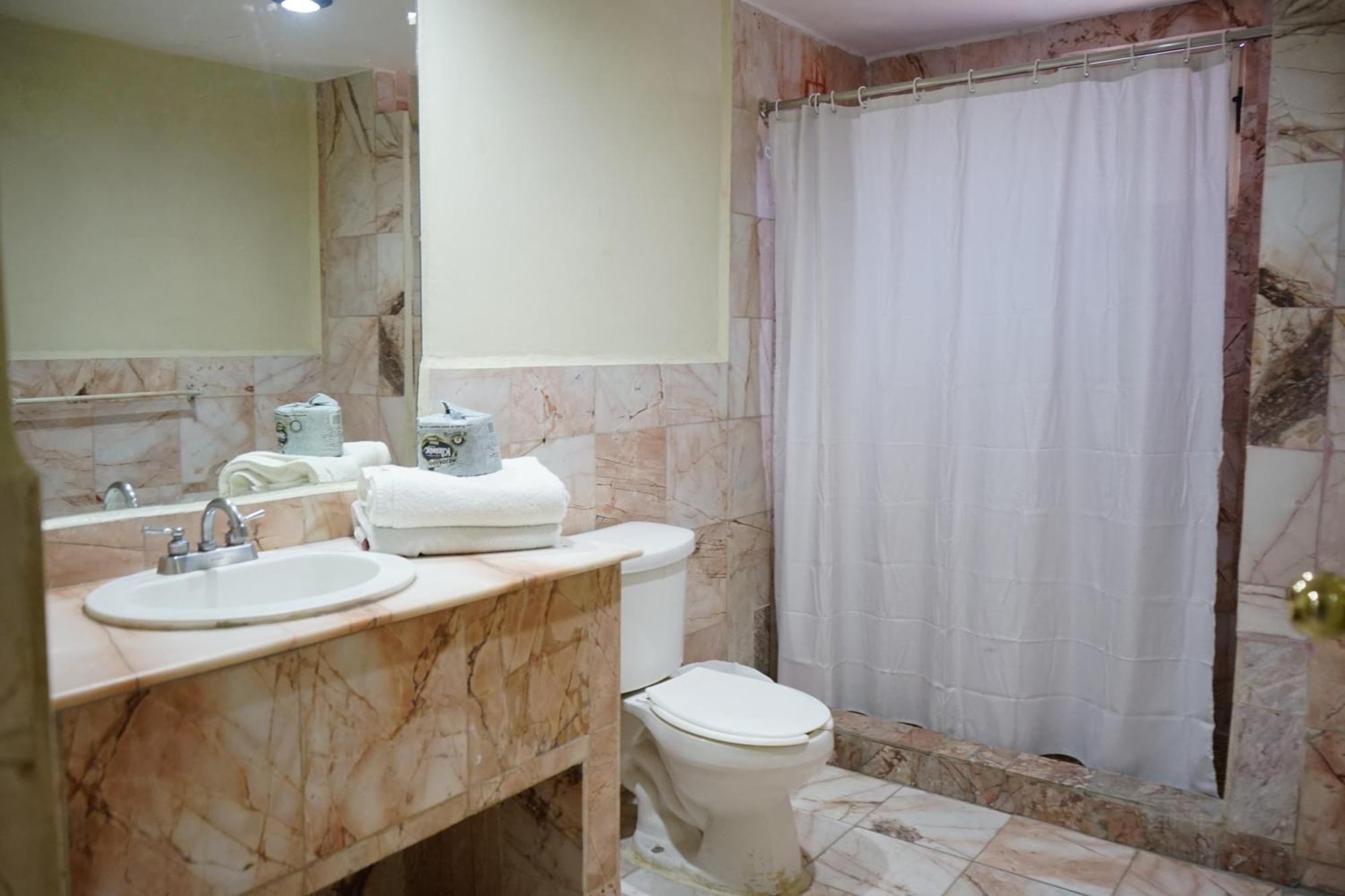 Hotel Posada Del Sol Inn Торреон Экстерьер фото
